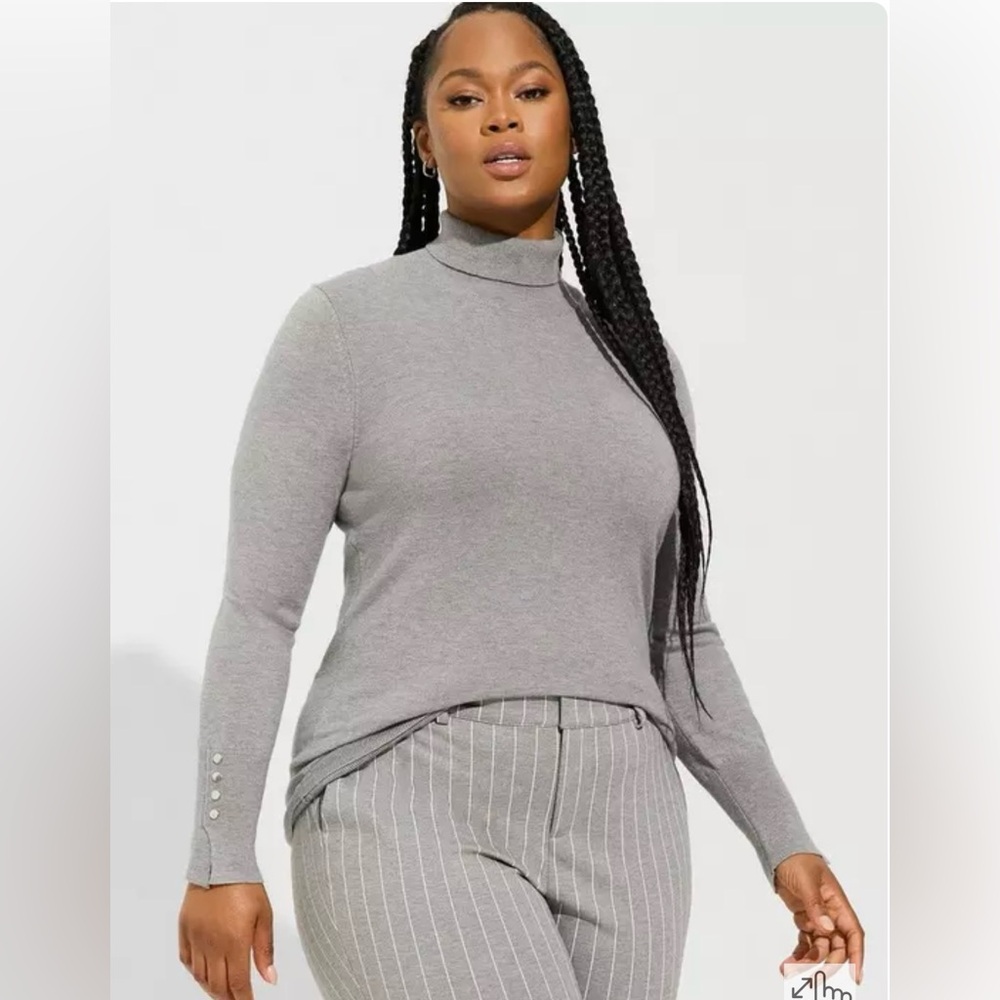 TORRID  Grey long sleeve Turtleneck Sweater. Super soft, gorgeous sleeves! NWT